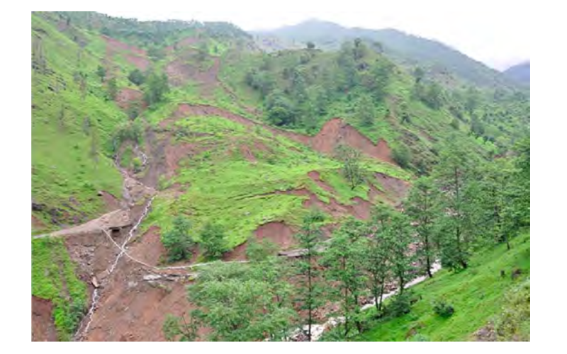 牵引式滑坡后缘破裂面形成机制试验研究